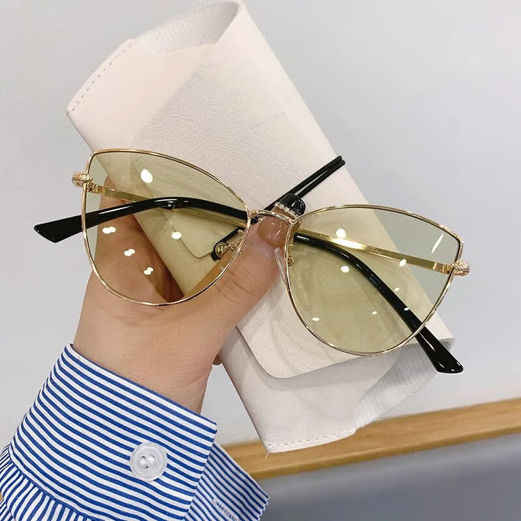 Retro Cat-Eye Sunglasses for Women – Small Metal Frame