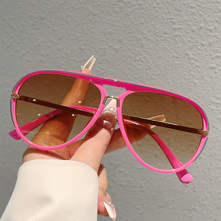 Vintage Pilot Sunglasses for Men & Women – Gradient Lens Retro Eyewear