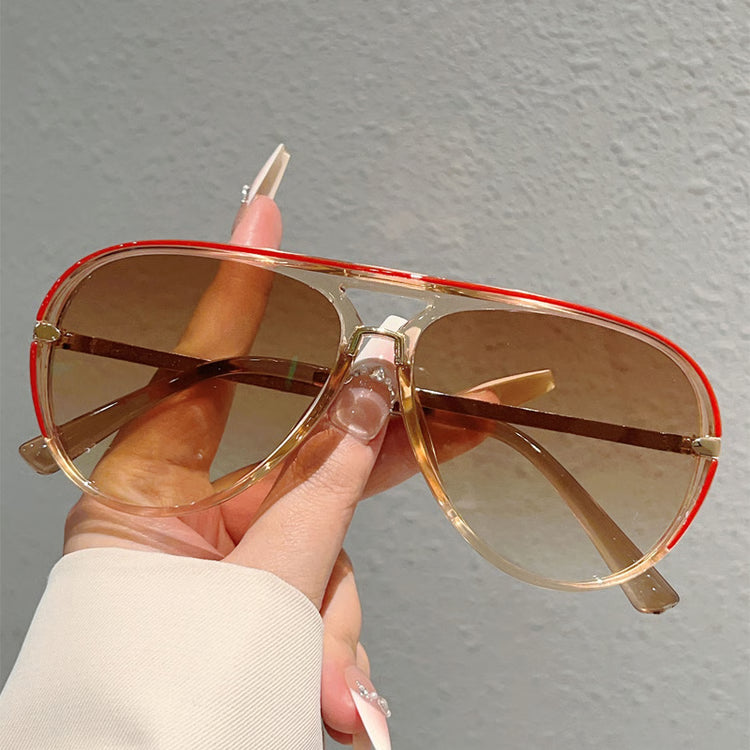Vintage Pilot Sunglasses for Men & Women – Gradient Lens Retro Eyewear