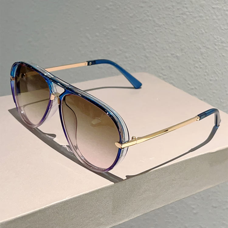 Vintage Pilot Sunglasses for Men & Women – Gradient Lens Retro Eyewear