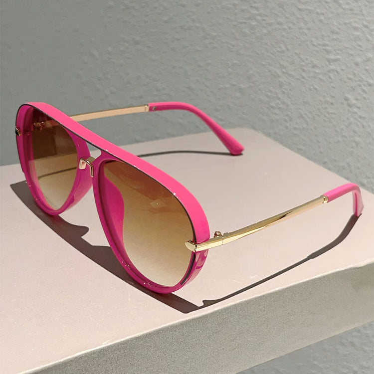 Vintage Pilot Sunglasses for Men & Women – Gradient Lens Retro Eyewear