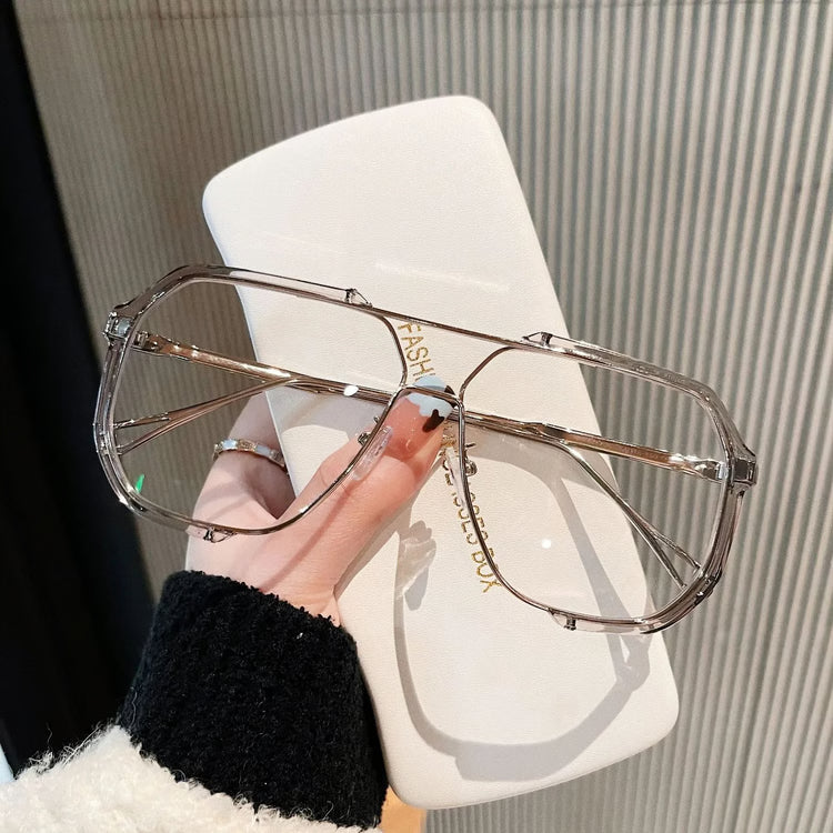 Oversized One-Piece Shield Sunglasses – UV400 Fashion Eyewear